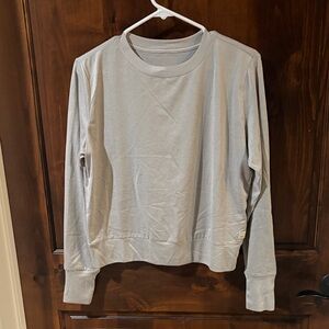 Vuori Women Grey Long Sleeve Shirt size medium